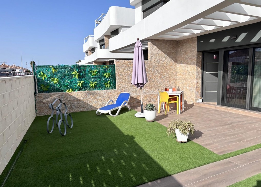 Resale - Semi-Detached - Los Montesinos - La Herrada