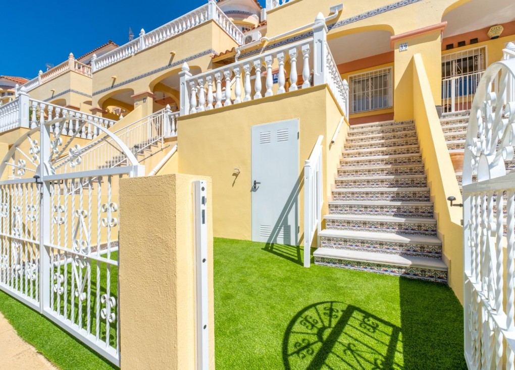 Resale - Semi-Detached - Orihuela Costa - Campoamor