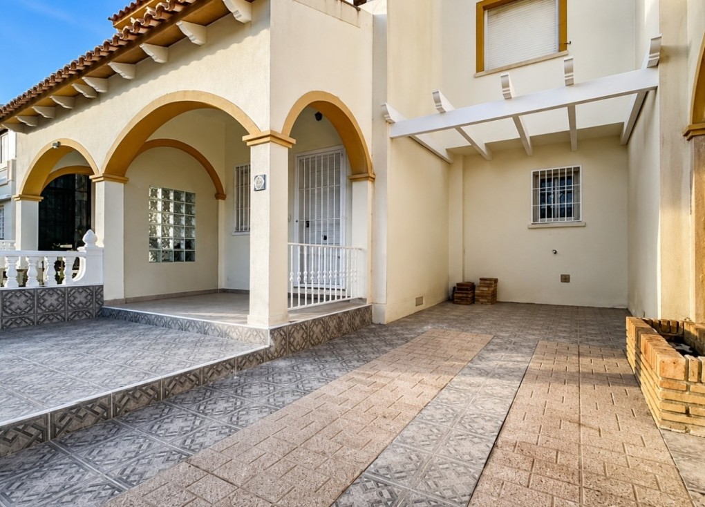 Resale - Semi-Detached - Orihuela Costa - Los Almendros-La Florida