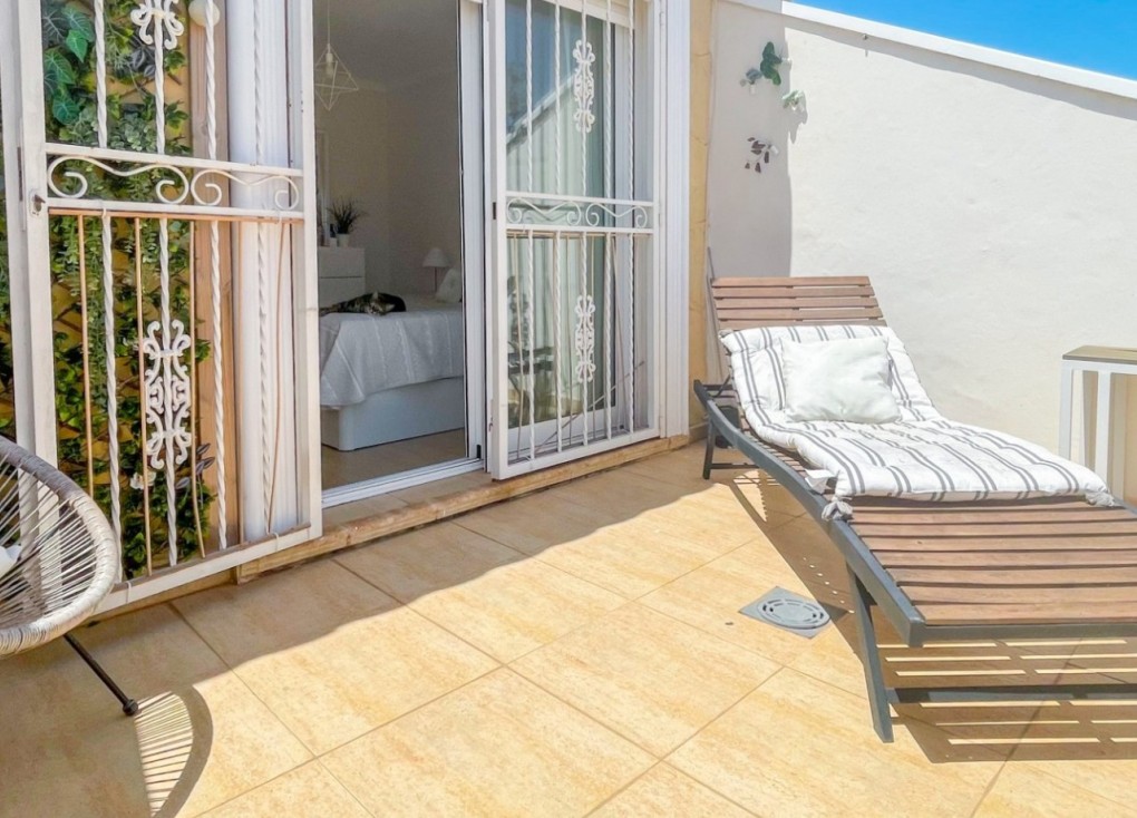 Resale - Semi-Detached - Orihuela Costa - Punta Prima