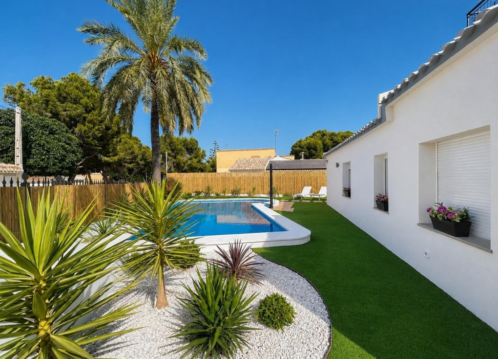 Resale - Semi-Detached - Orihuela Costa - Punta Prima