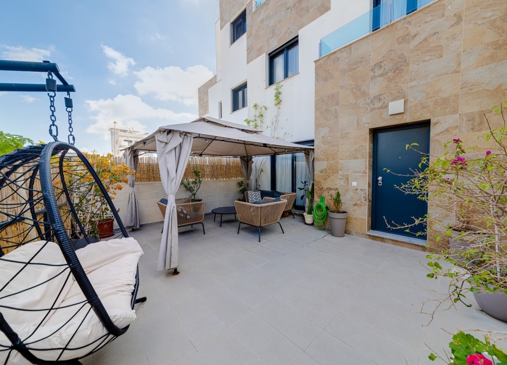 Resale - Semi-Detached - Orihuela Costa - Villamartín