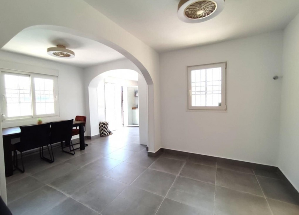 Resale - Semi-Detached - Playa Flamenca