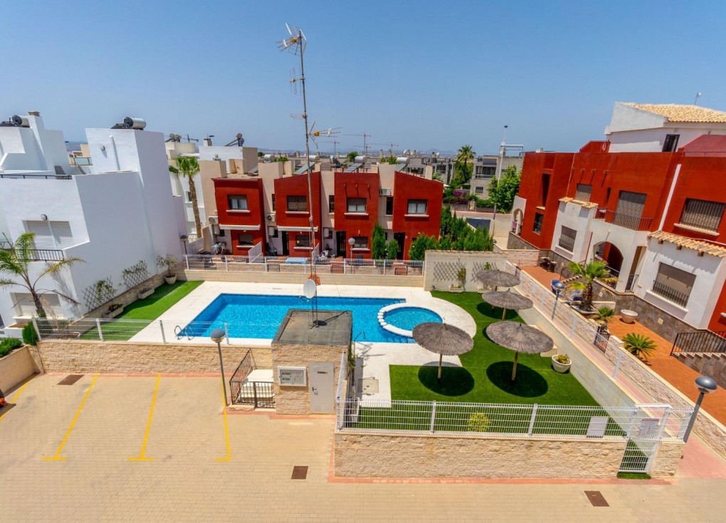 Resale - Semi-Detached - Torrevieja - Aguas Nuevas
