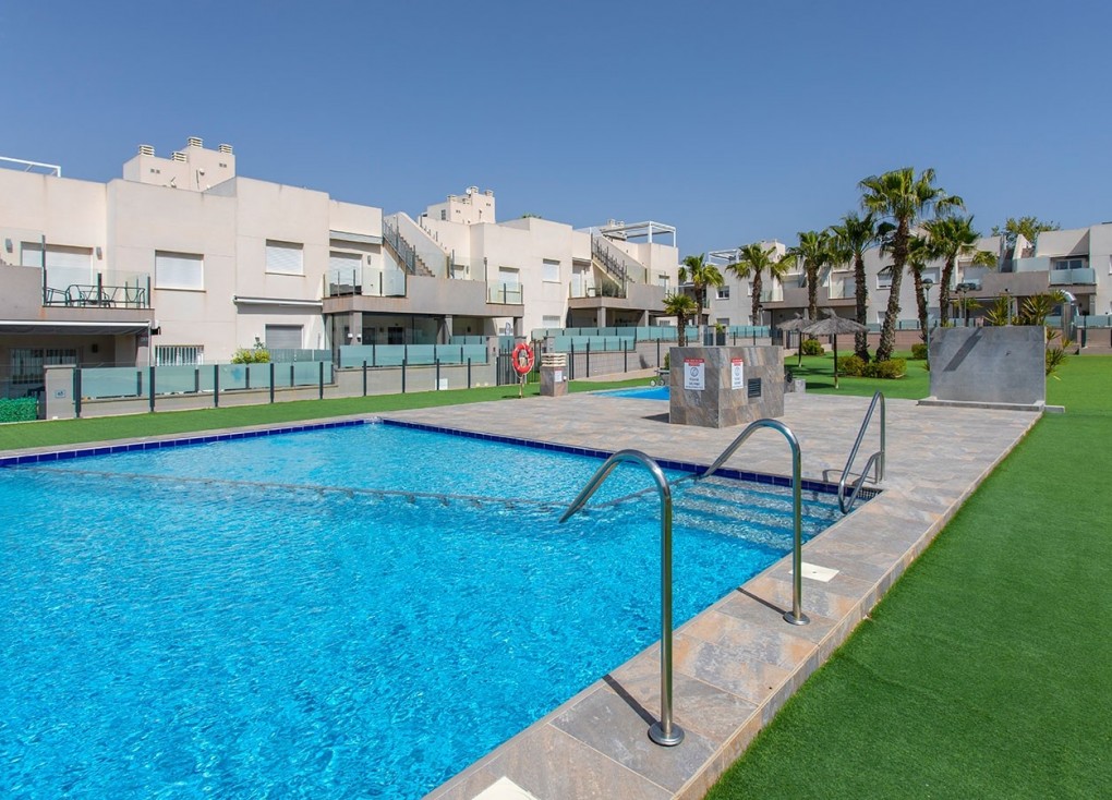 Resale - Semi-Detached - Torrevieja - Aguas Nuevas