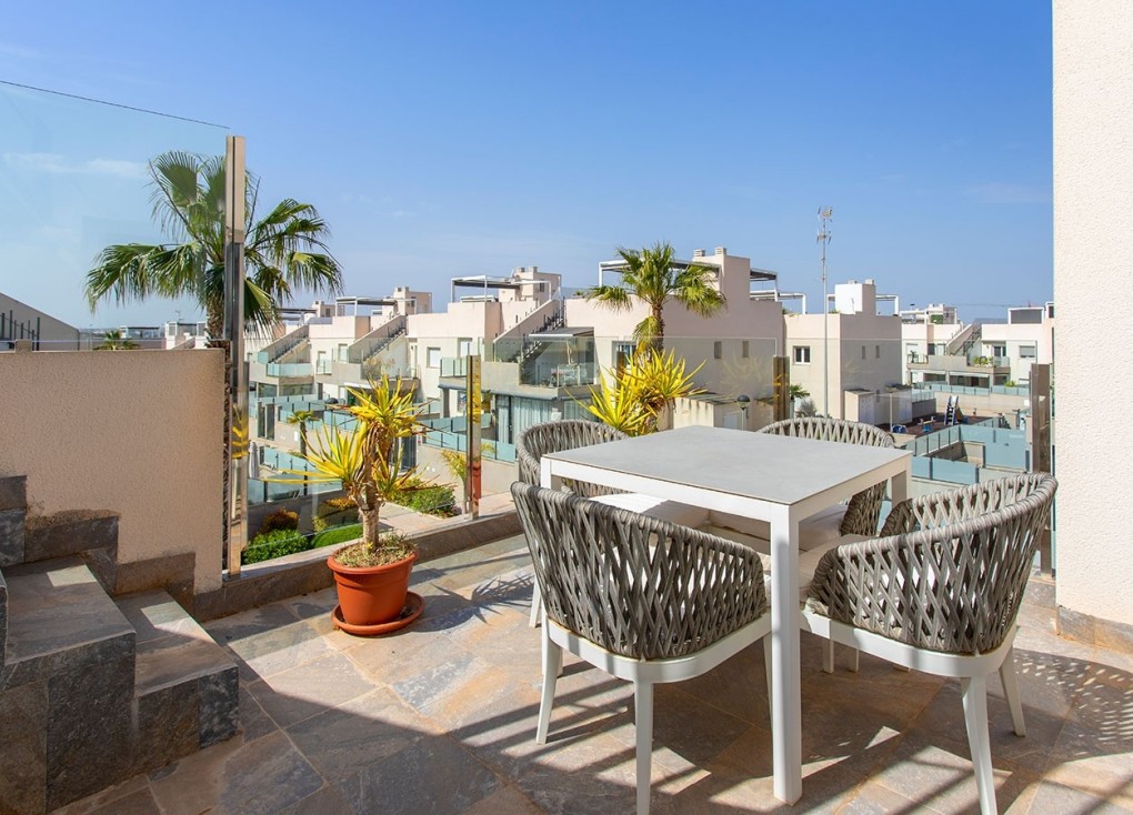 Resale - Semi-Detached - Torrevieja - Aguas Nuevas