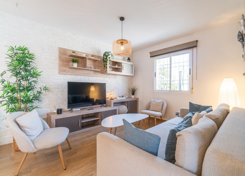 Resale - Semi-Detached - Torrevieja - El limonar