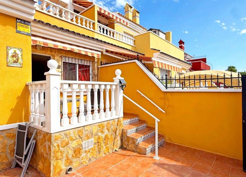 Resale - Semi-Detached - Torrevieja - La Siesta