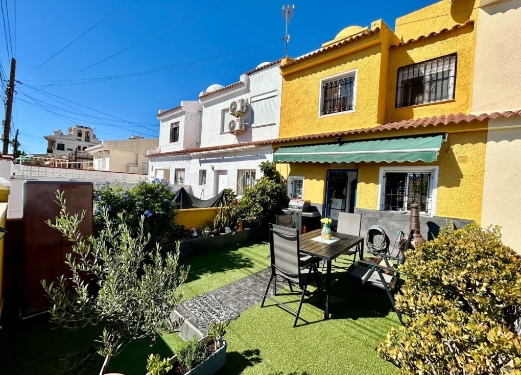 Resale - Semi-Detached - Torrevieja - La Siesta