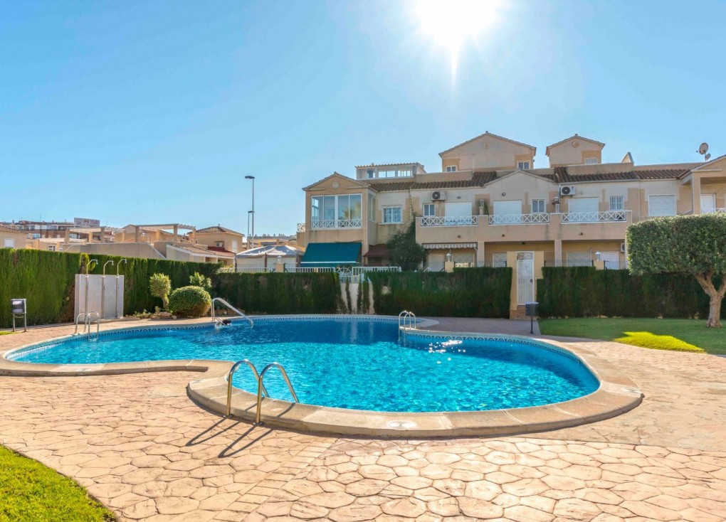 Resale - Semi-Detached - Torrevieja - Nueva Torrevieja