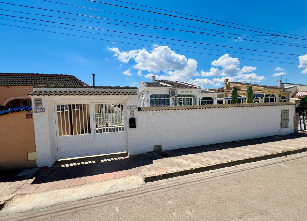 Resale - Semi-Detached - Torrevieja - San Luis