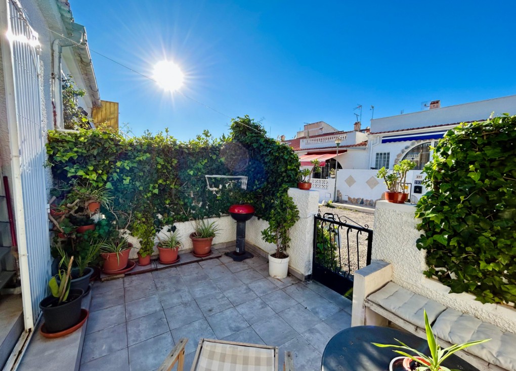 Resale - Semi-Detached - Torrevieja - San Luis