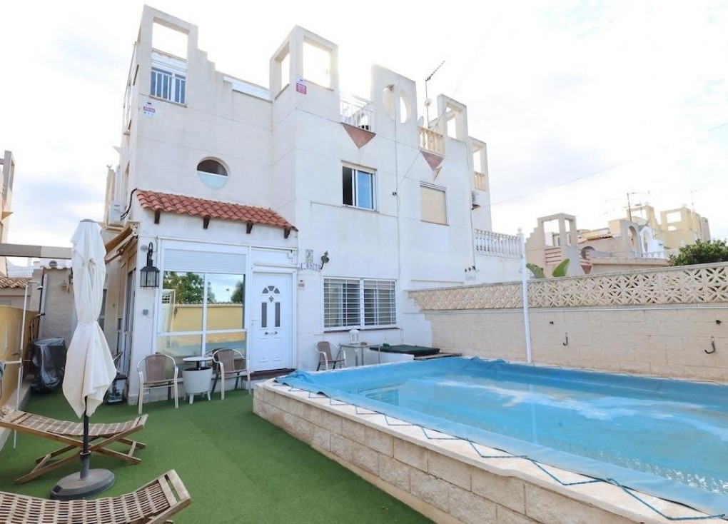 Resale - Semi-Detached - Torrevieja - Torretas
