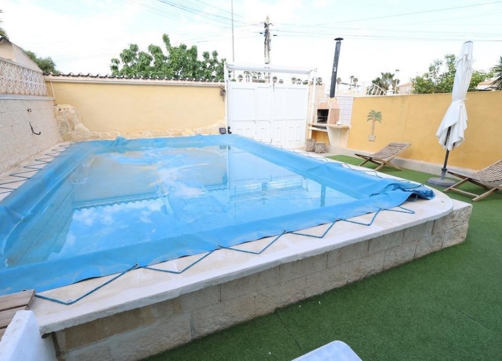 Resale - Semi-Detached - Torrevieja - Torretas