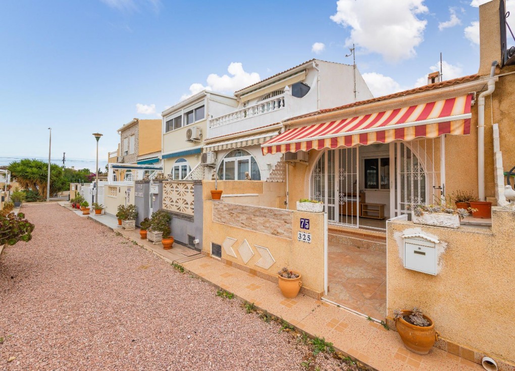 Resale - Semi-Detached - Torrevieja
