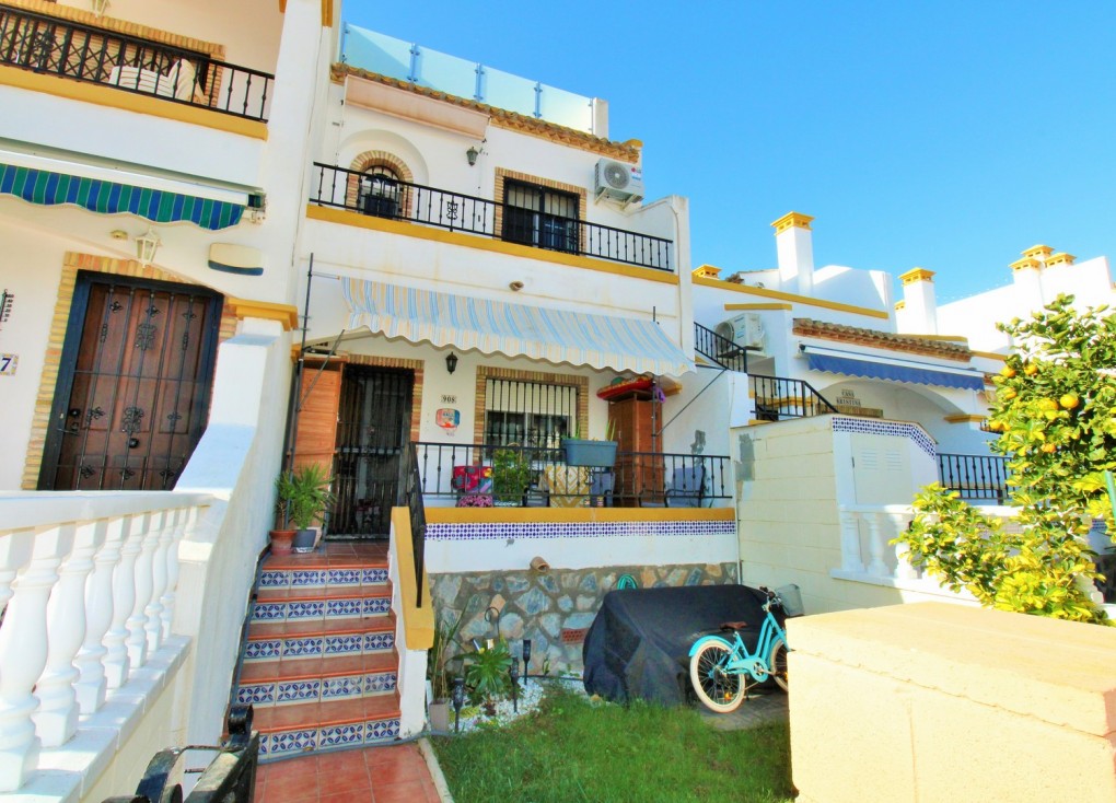 Resale - Semi-Detached - Villamartín - Los Dolses
