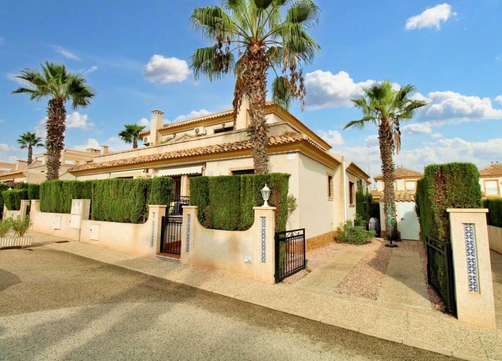 Resale - Semi-Detached - Villamartín