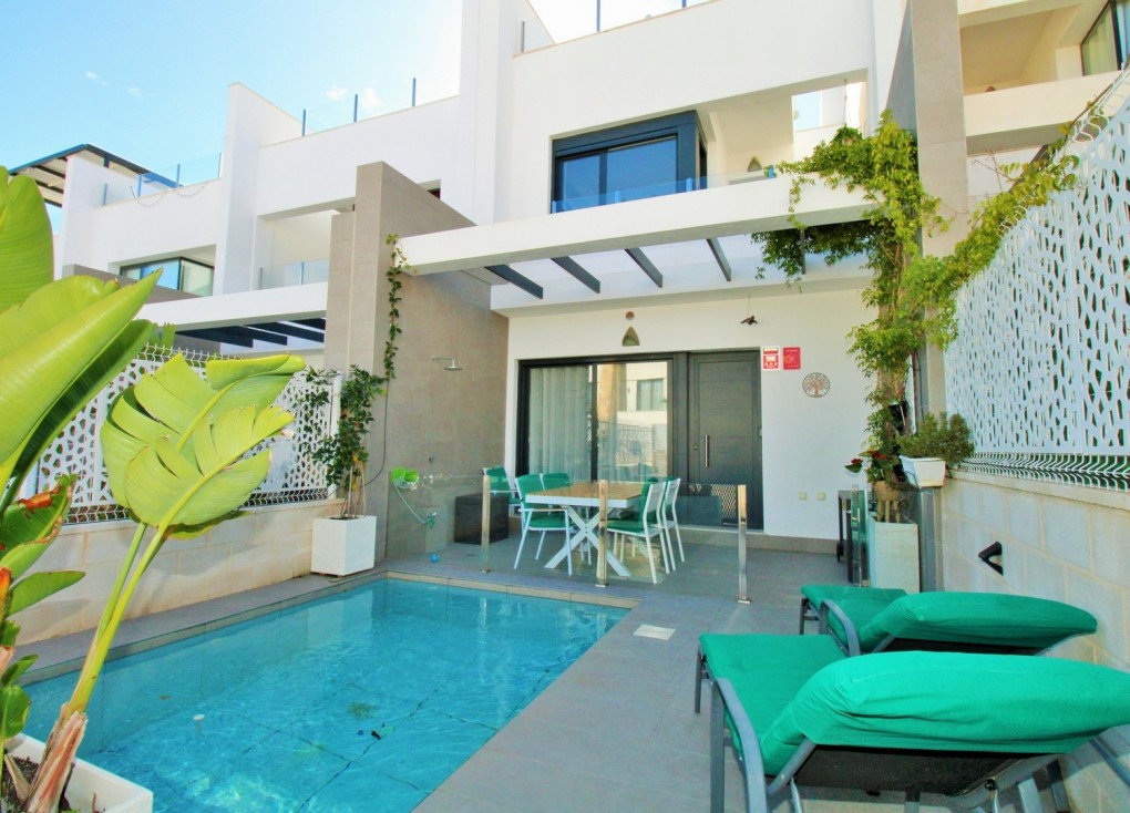 Resale - Semi-Detached - Villamartín