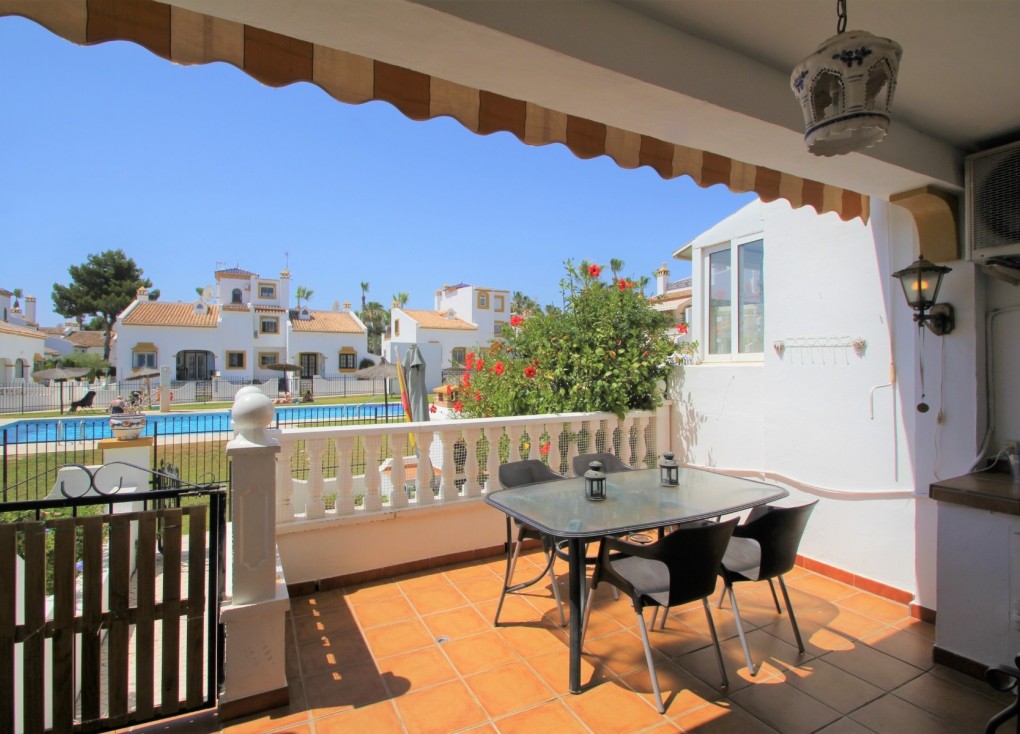Resale - Semi-Detached - Villamartín