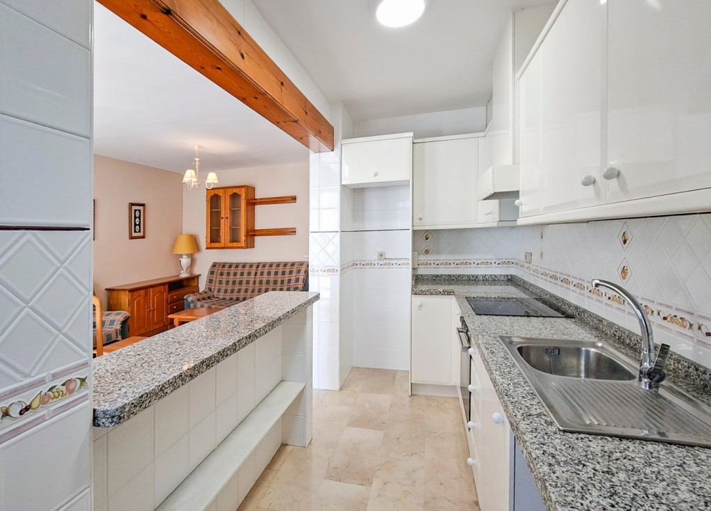 Resale - Semi-Detached - Villamartín