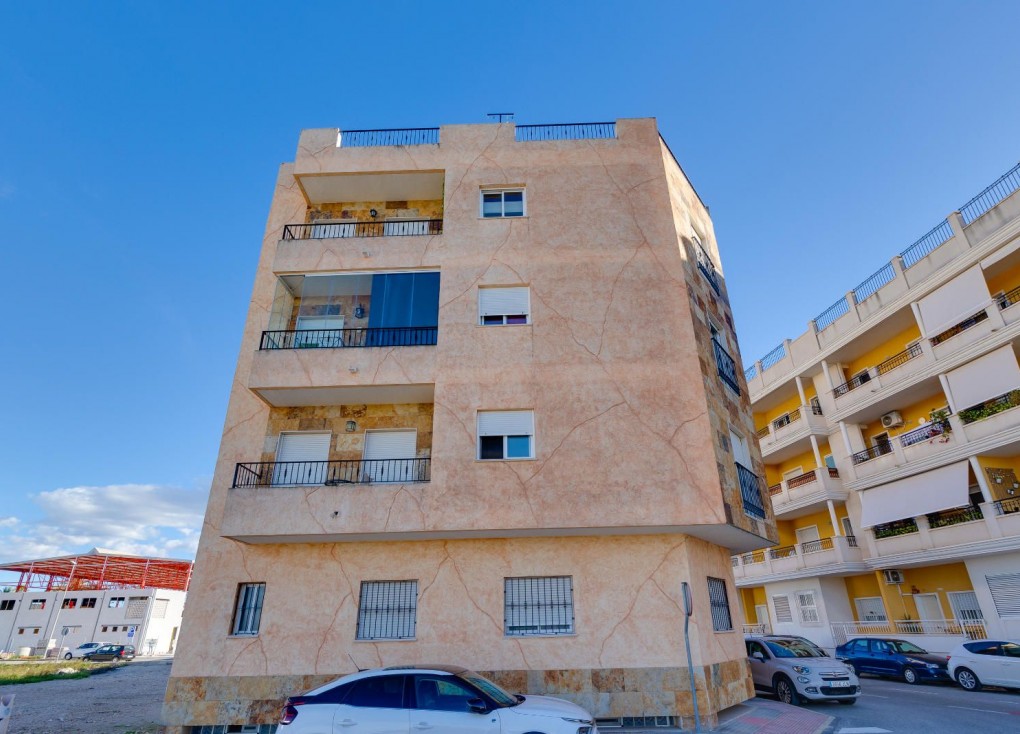 Reventa - Apartamento - Apartamento en el último piso - Almoradí
