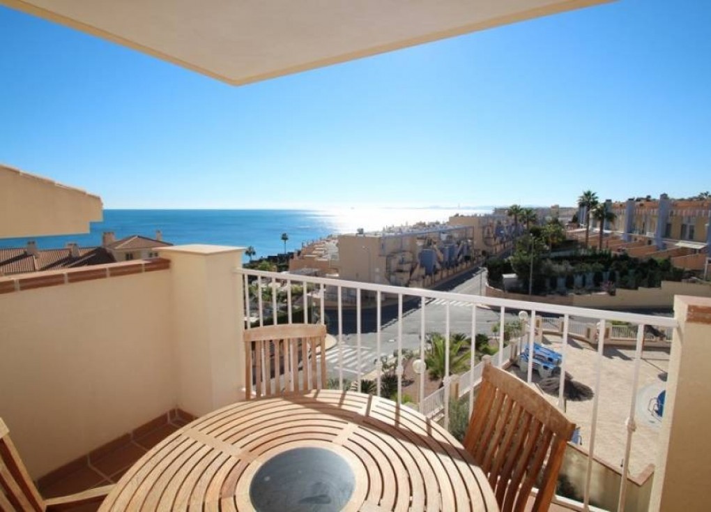 Reventa - Apartamento - Apartamento en el último piso - Orihuela Costa - Campoamor