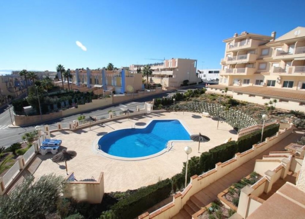 Reventa - Apartamento - Apartamento en el último piso - Orihuela Costa - Campoamor