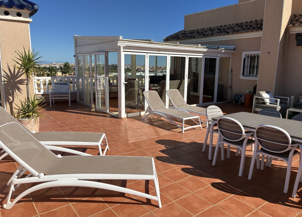 Reventa - Apartamento - Apartamento en el último piso - Orihuela Costa - Los Dolses