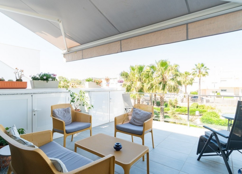 Reventa - Apartamento - Apartamento en el último piso - Orihuela Costa - Vistabella Golf
