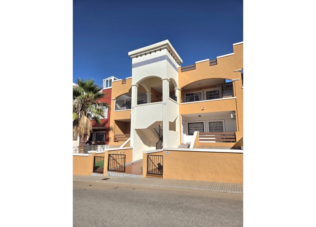 Reventa - Apartamento - Apartamento en el último piso - Orihuela - Los Balcones