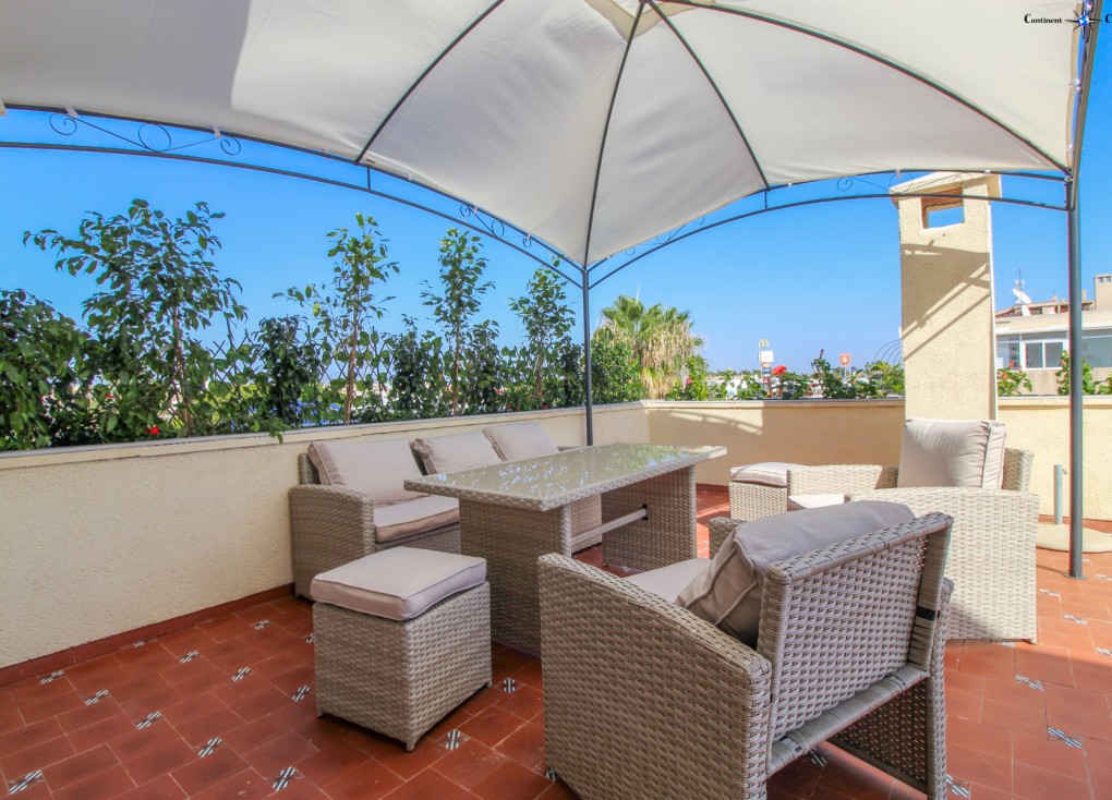 Reventa - Apartamento - Apartamento en el último piso - Punta Prima