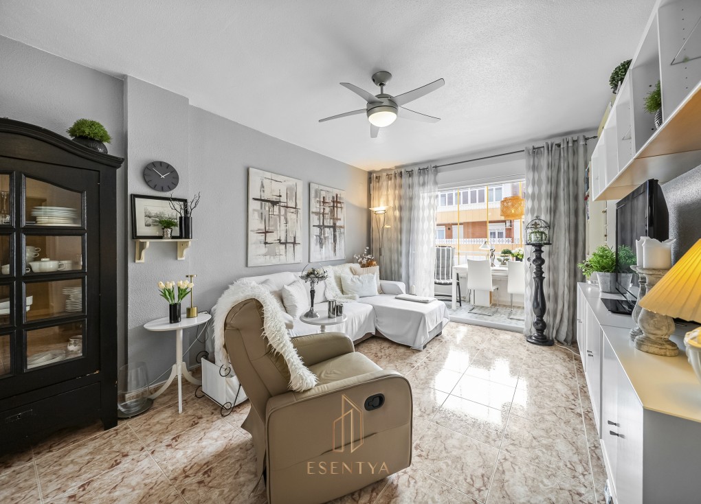 Reventa - Apartamento - Apartamento en el último piso - Torrevieja - Rocio Del Mar