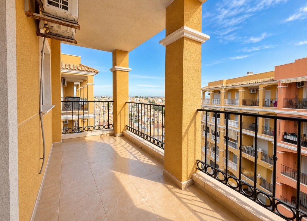 Reventa - Apartamento - Apartamento en el último piso - Torrevieja - Torreblanca