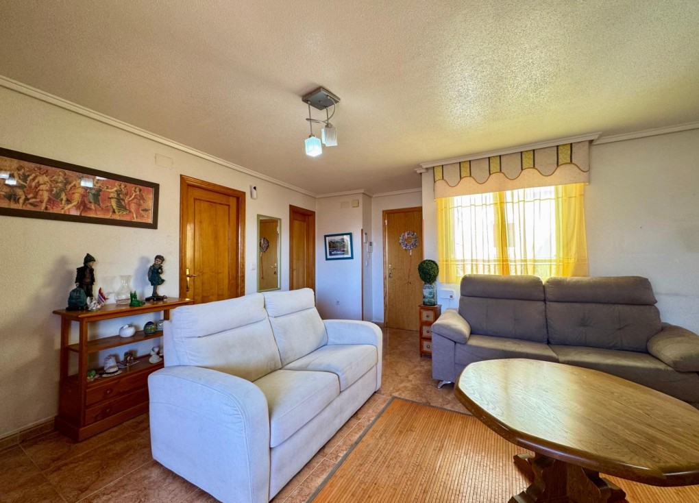 Reventa - Apartamento - Apartamento en el último piso - Torrevieja