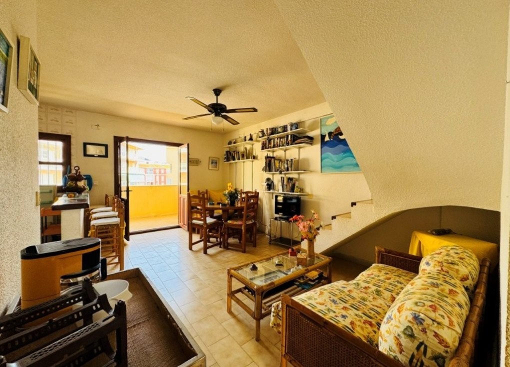 Reventa - Apartamento dúplex - La Mata - LA MATA