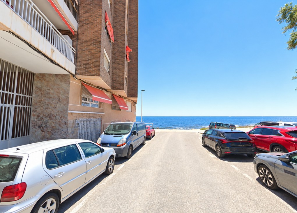 Reventa - Apartamento dúplex - Torrevieja - Acequion