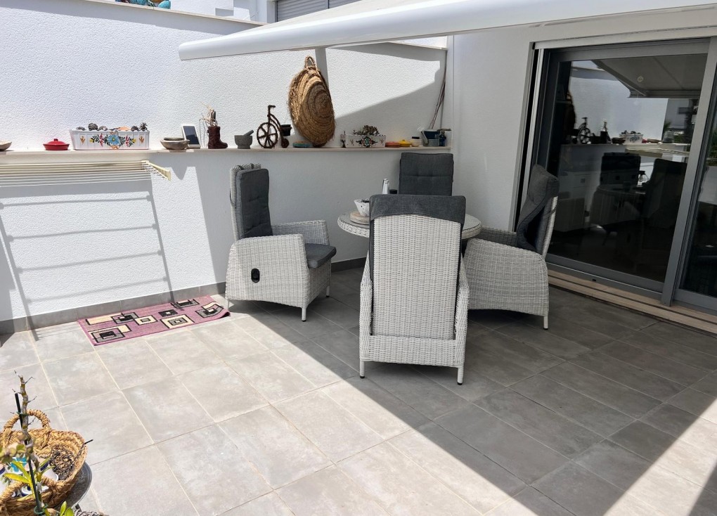 Reventa - Apartamento / piso - Entre Naranjos - Vistabella Golf