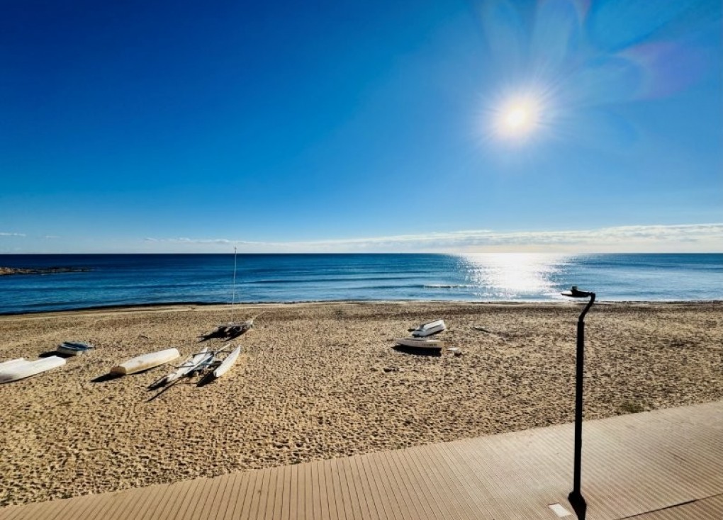 Reventa - Apartamento / piso - La Mata - LA MATA