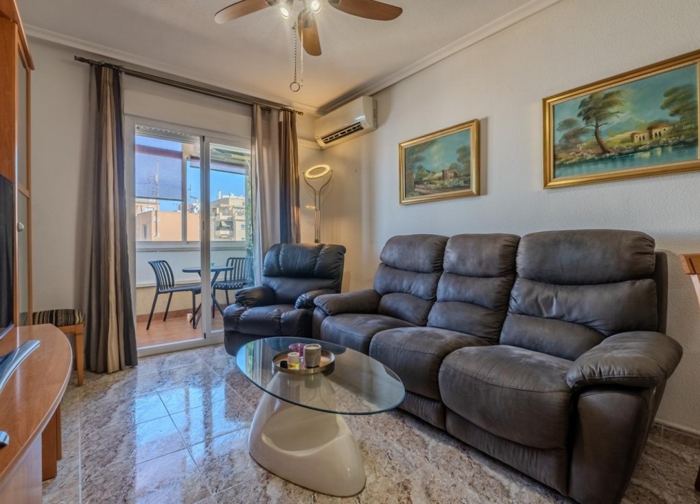 Reventa - Apartamento / piso - Torrevieja - Calle Patricio Perez, 03183