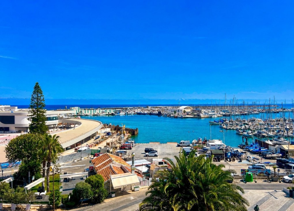 Reventa - Apartamento / piso - Torrevieja - Centro - Muelle Pesquero