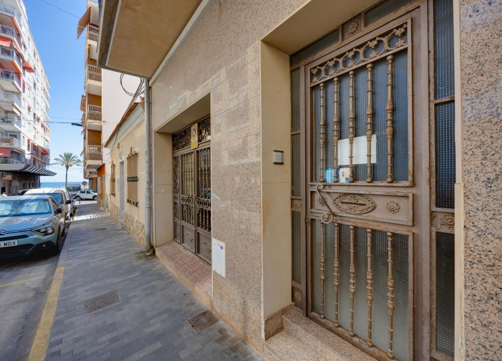 Reventa - Apartamento / piso - Torrevieja - Playa del Cura