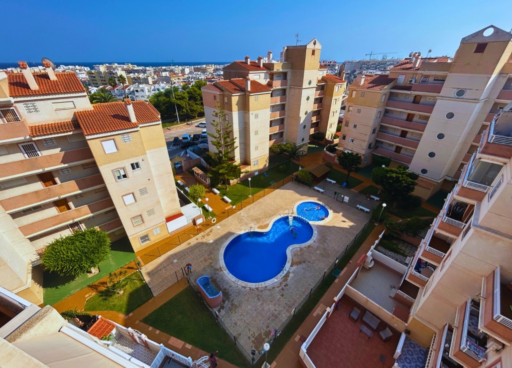 Reventa - Apartamento / piso - Torrevieja