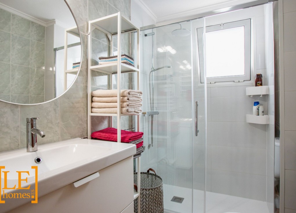 Reventa - Apartamento / piso - Torrevieja