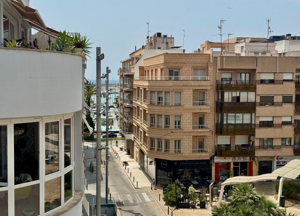 Reventa - Apartamento / piso - Torrevieja