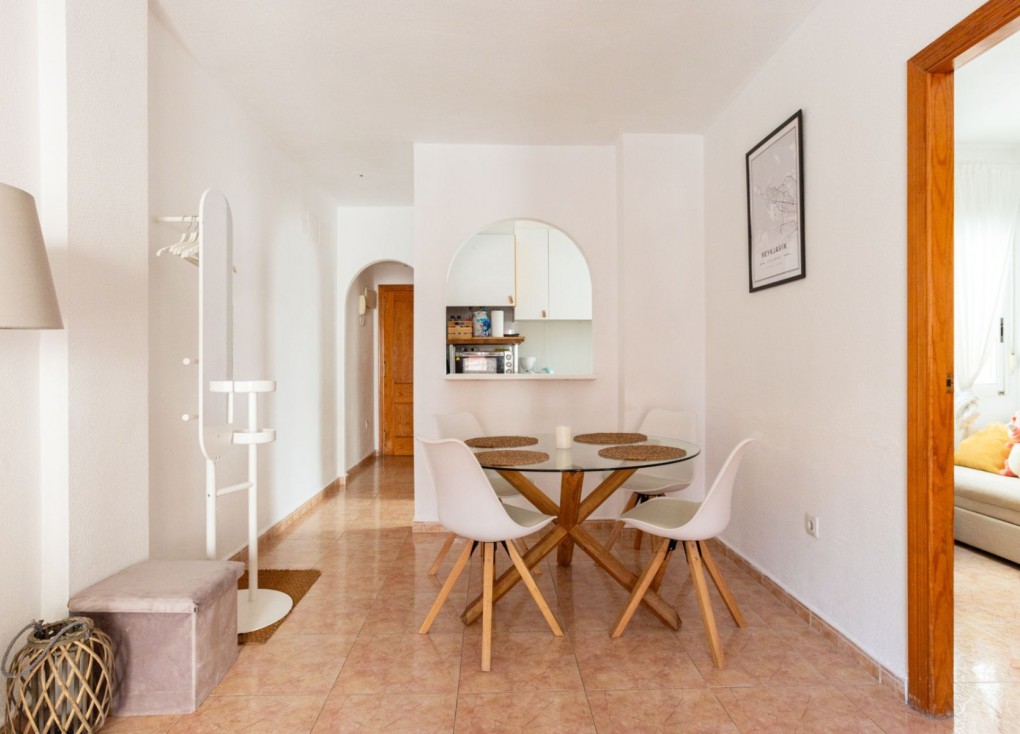 Reventa - Apartamento / piso - Torrevieja