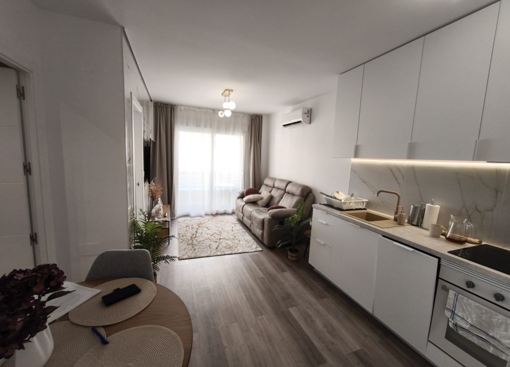 Reventa - Apartamento / piso - Torrevieja