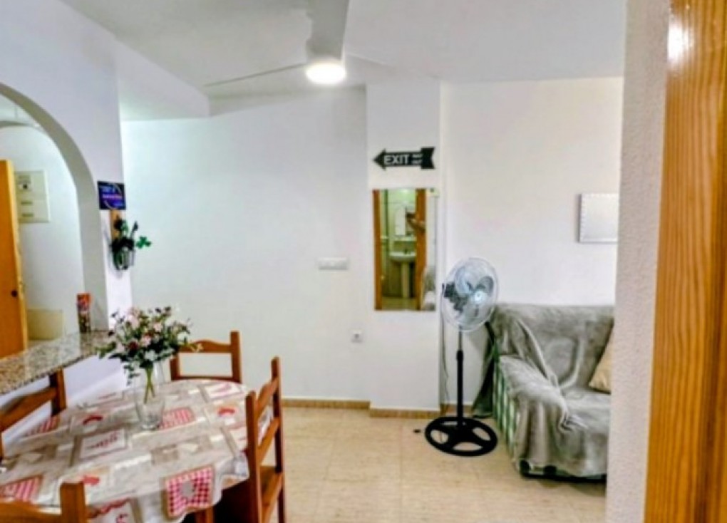 Reventa - Apartamento / piso - Torrevieja