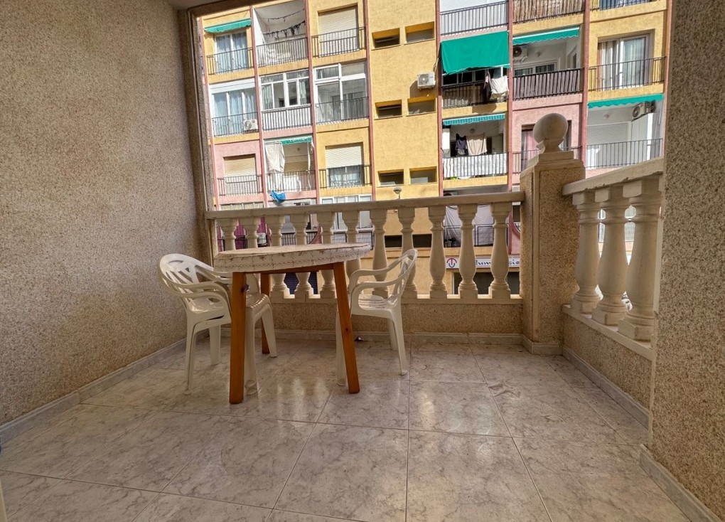 Reventa - Apartamento / piso - Torrevieja
