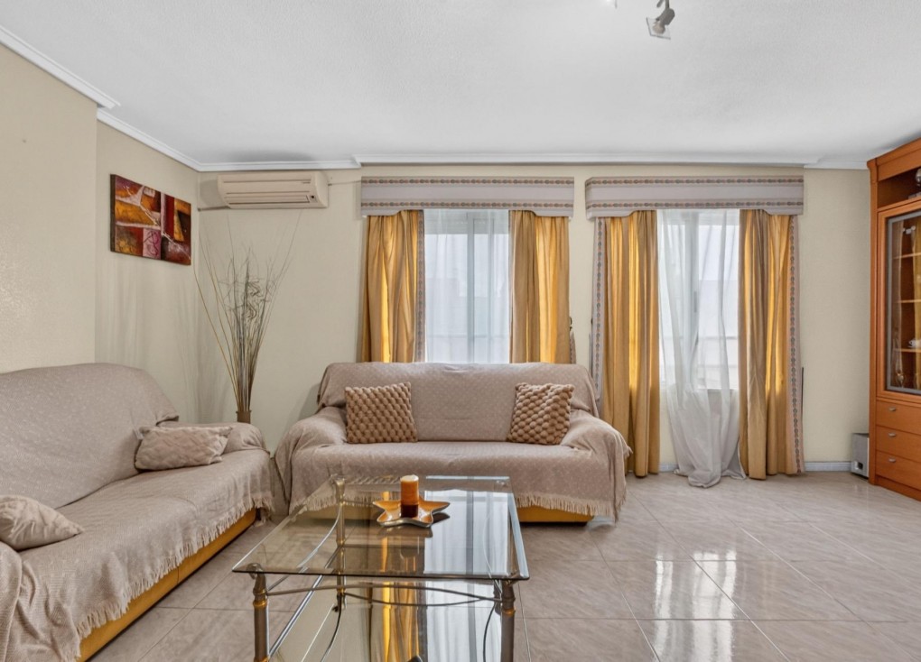 Reventa - Apartamento / piso - Torrevieja