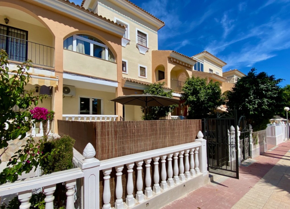 Reventa - Casa adosada - Orihuela Costa - Playa Flamenca